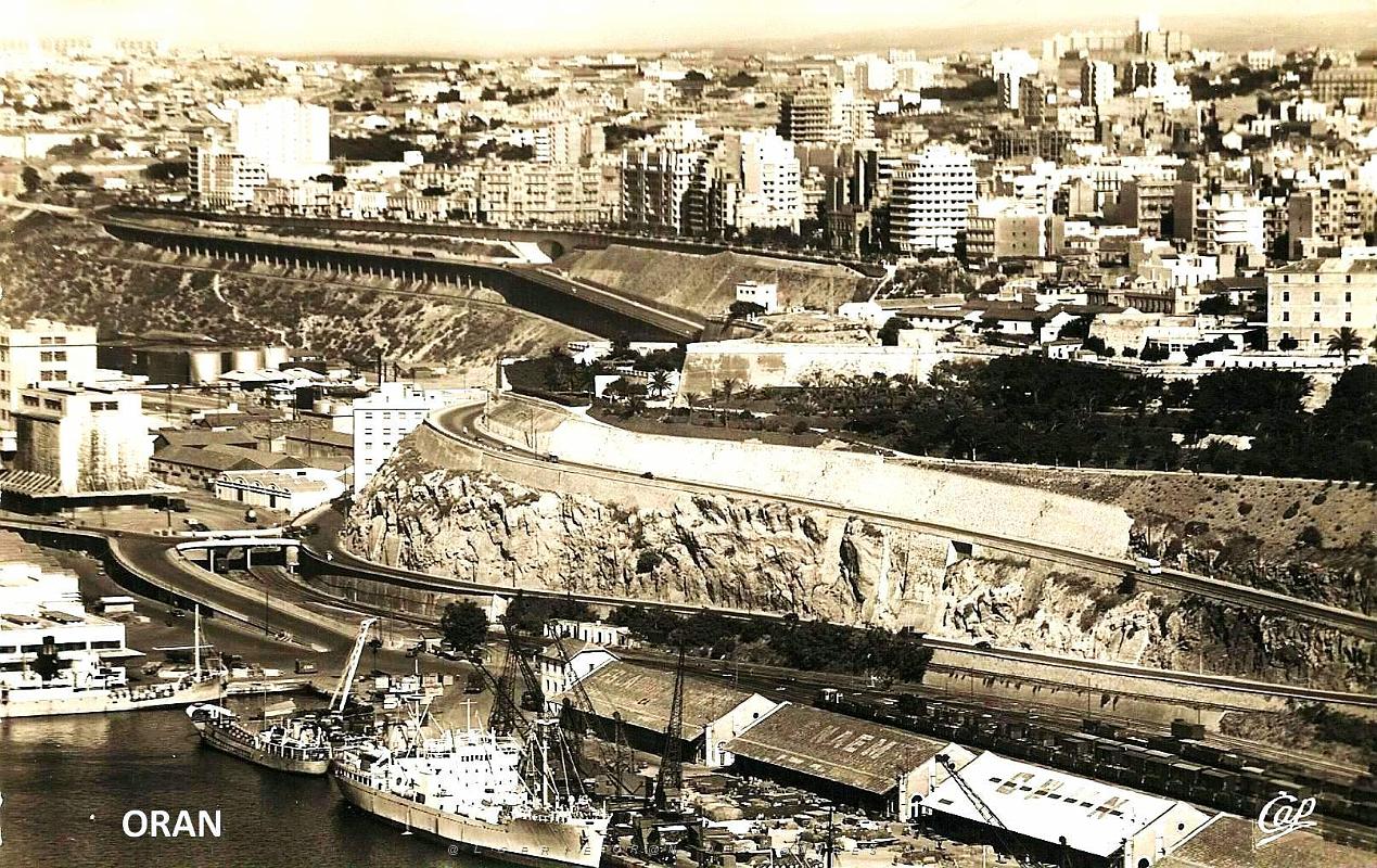Oran - Vue depuis le Port.JPG